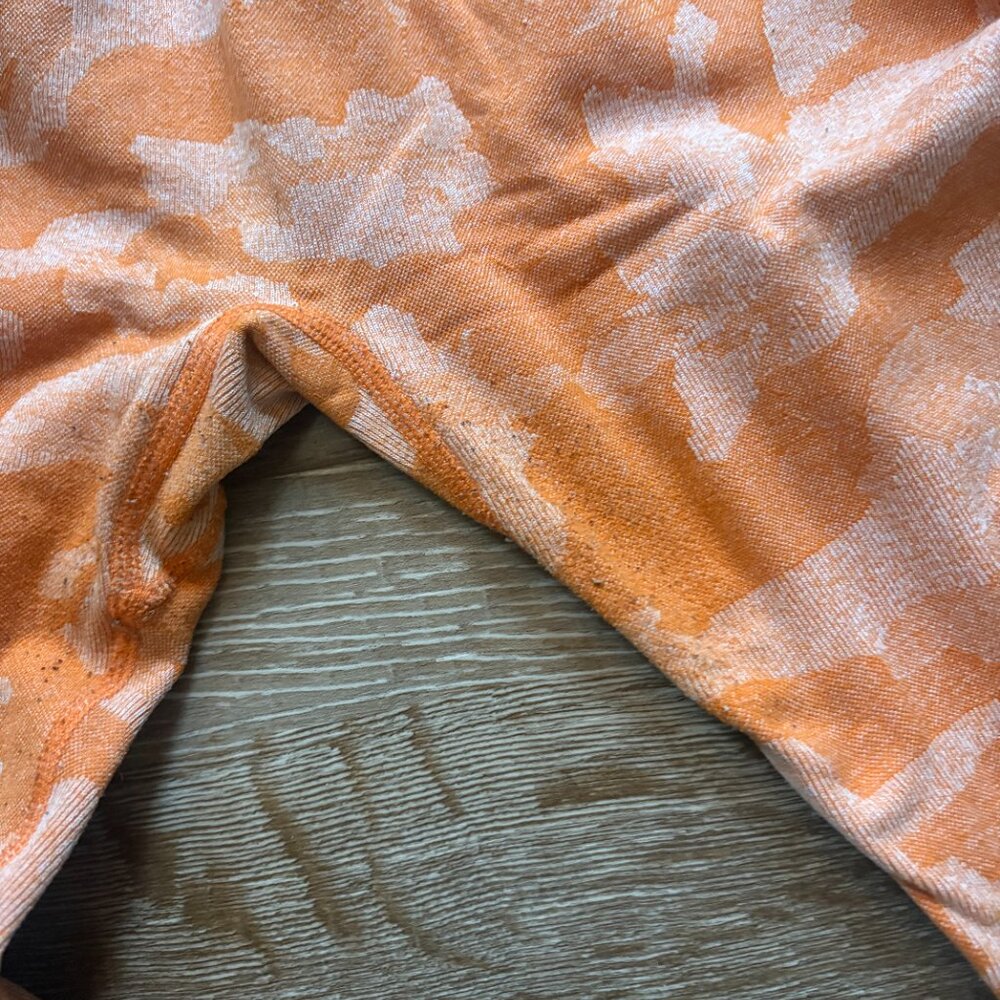 NVGTN Burnt Orange Camo Seamless Leggings Medium - Picture 3 of 6